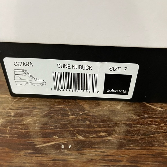 Brand new Dolce Vita Ociana sneakers in Dune Nubuck. - Picture 10 of 10